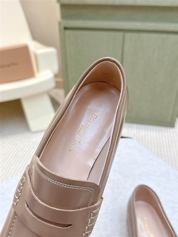 2025112812728538 310